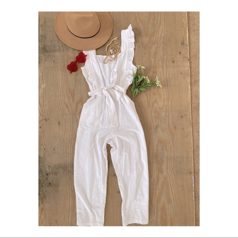 White overall styled jumpsuit